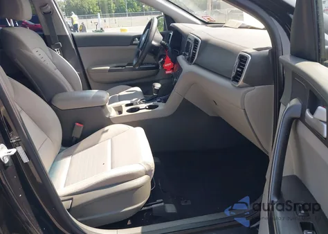 2018 Kia Sportage Lx z USA, uszkodzony, nr VIN KNDPM3AC2J7463845